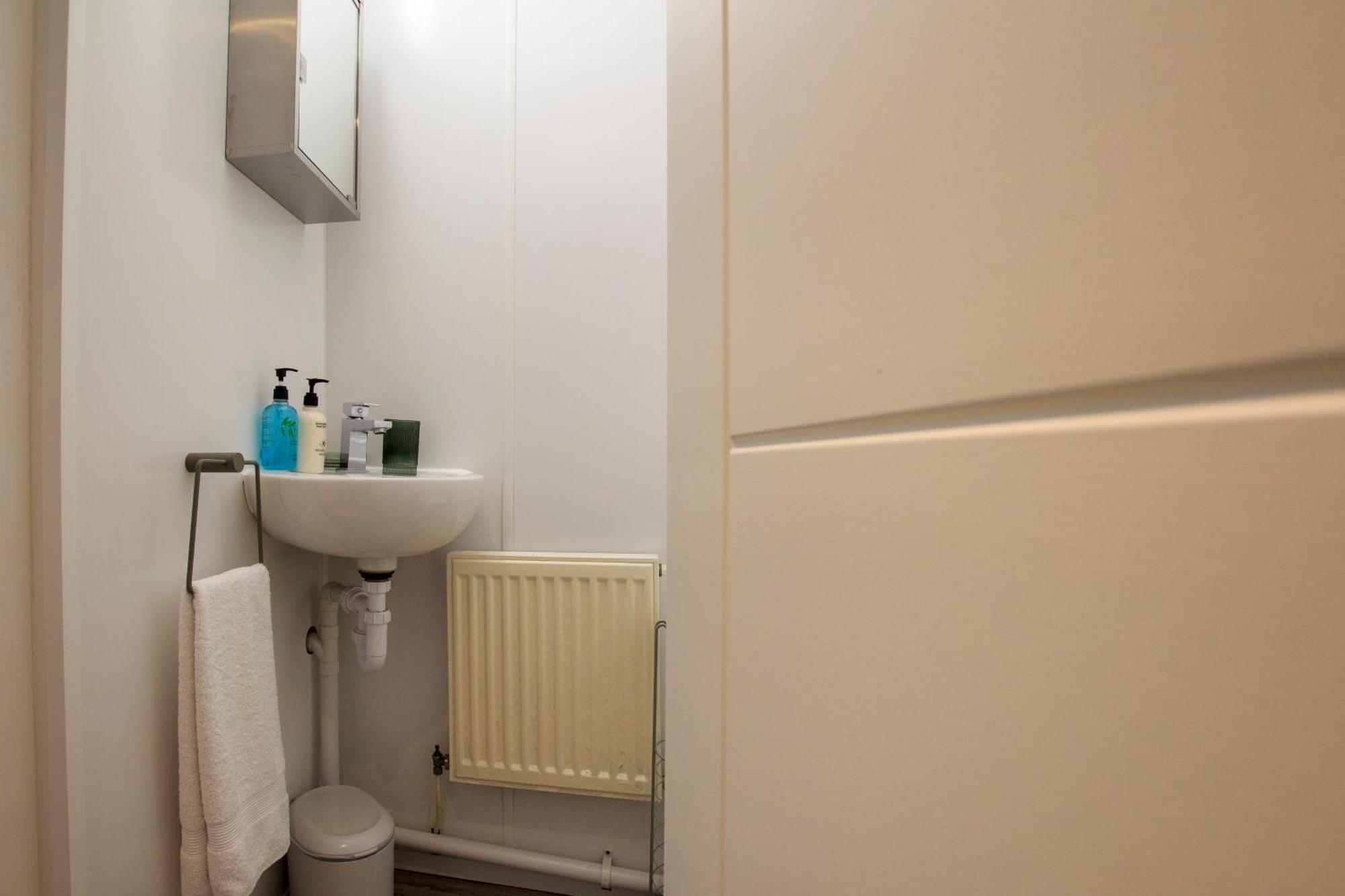 Moray Court Chester City Centre Studio Apartment By Rework Accommodation Buitenkant foto